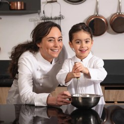 Disponible en 4-6 ans et 8-10 ans. Pour que les petits chefs ressemblent au grands. Découvrez la veste de cuisinier enfant Basil