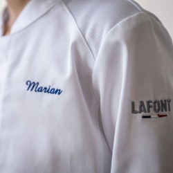 Disponible en 4-6 ans et 8-10 ans. Pour que les petits chefs ressemblent au grands. Découvrez la veste de cuisinier enfant Basil