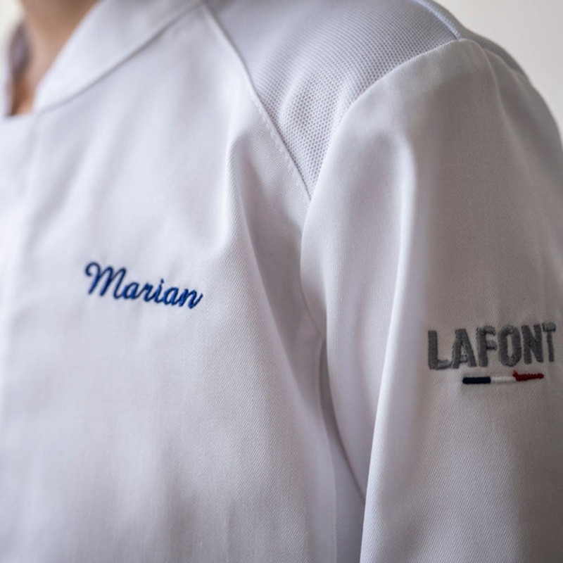 Disponible en 4-6 ans et 8-10 ans. Pour que les petits chefs ressemblent au grands. Découvrez la veste de cuisinier enfant Basil